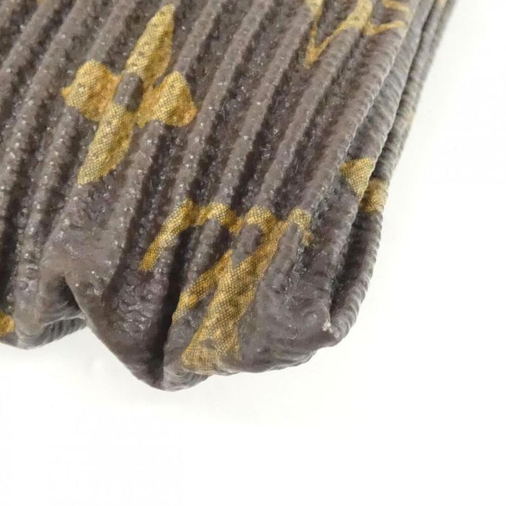 Louis Vuitton Monogram Pouch Explorer M62232 Shou… - image 2